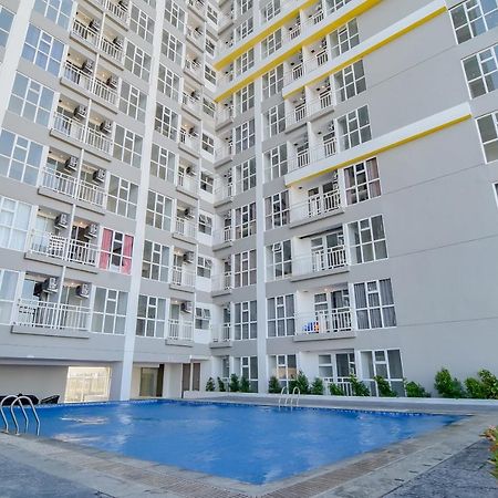 Collection O 15 Taman Melati Merr Surabaya Exterior foto